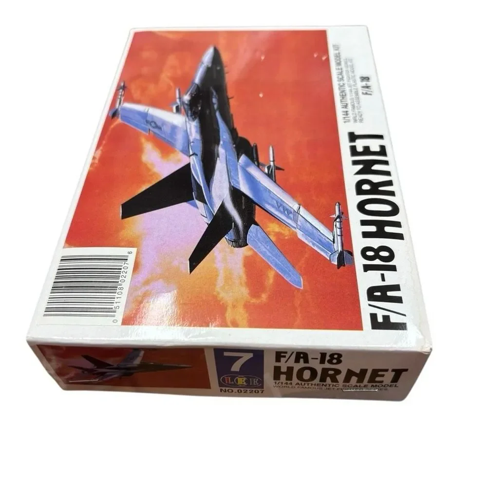 Vintage FA-18 Hornet 1/144 Scale Model Kit Unassembled Sealed Parts No 02207⁠